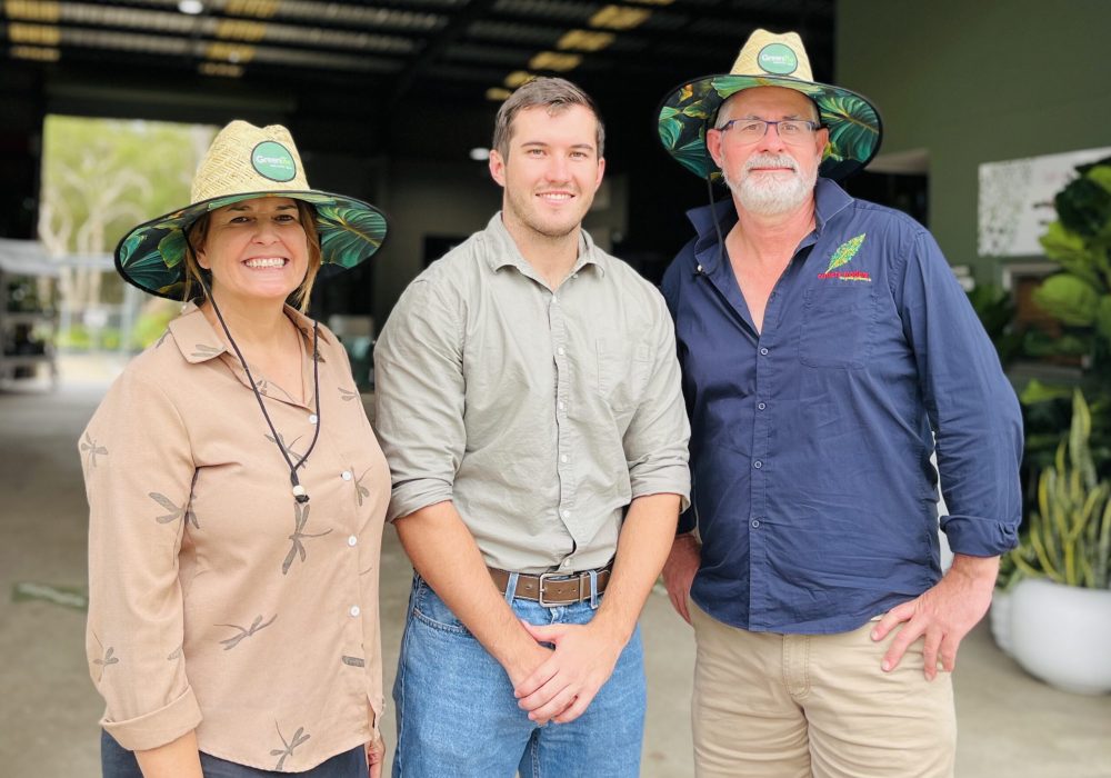 Our new fire ant program officer meets GIQ members.